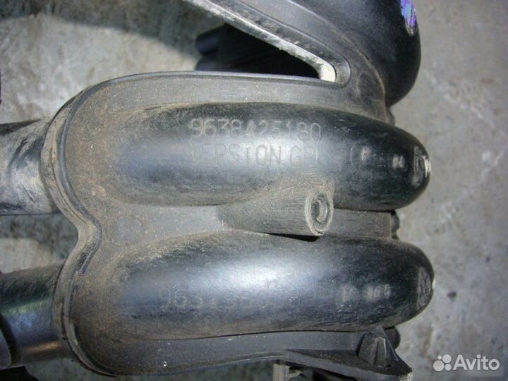 Коллектор впускной Peugeot 206