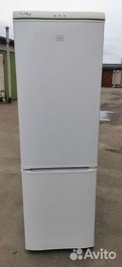 Холодильник zanussi