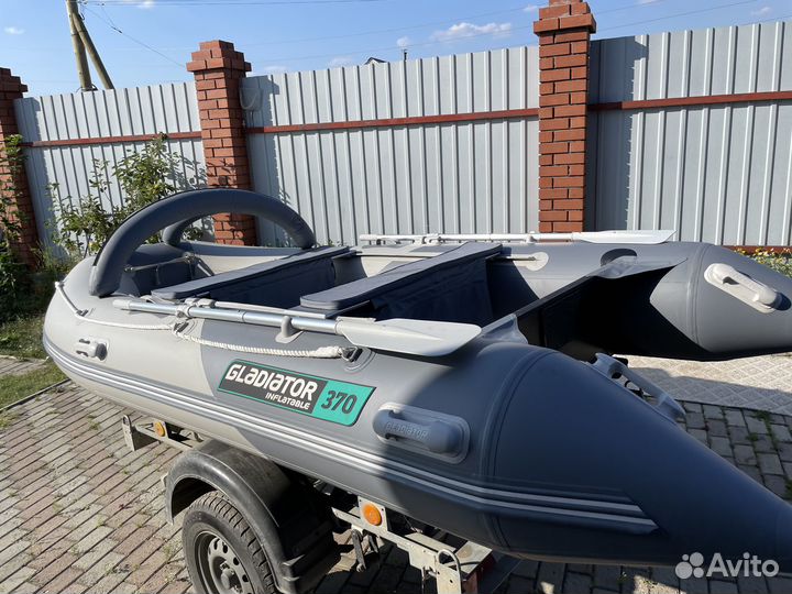 Лодка пвх Гладиатор 370