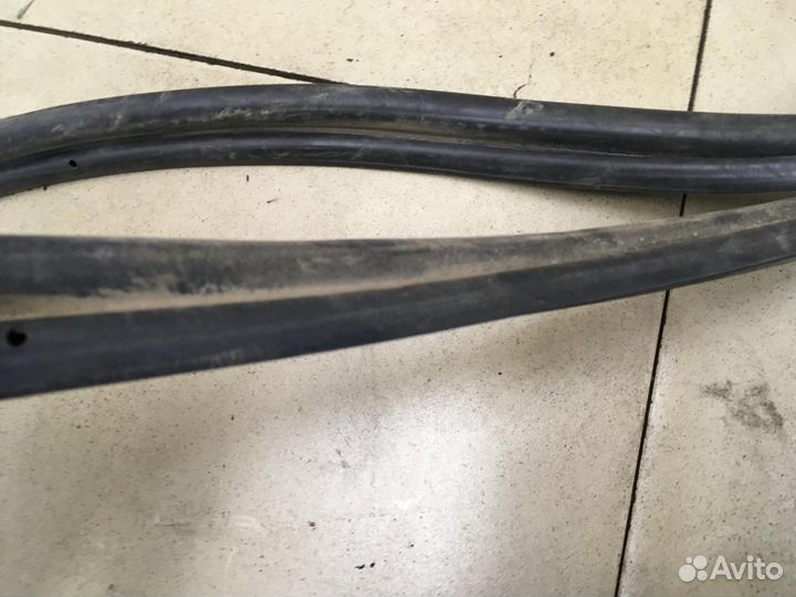 Уплотнитель багажника Focus I 1998-2004