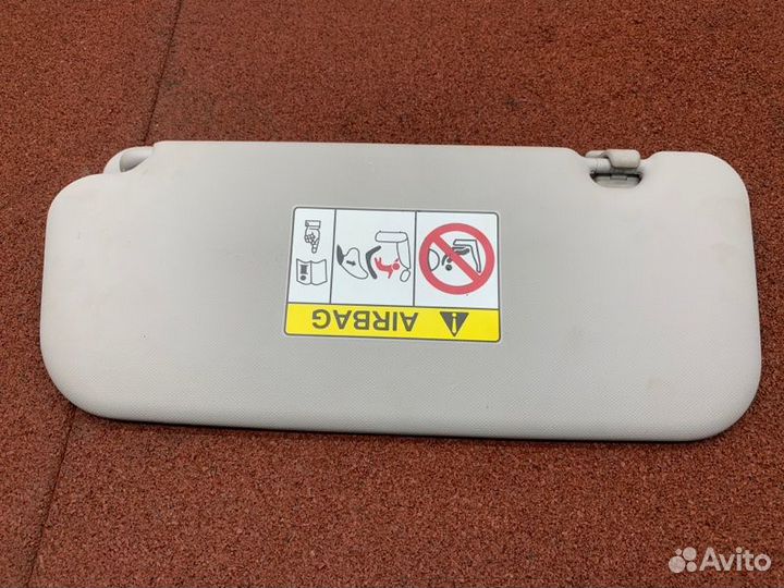 Козырек солнцезащитный правый Hyundai Solaris 2