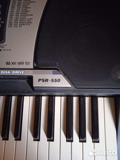 Синтезатор yamaha psr 550