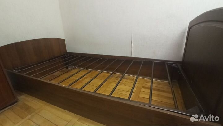 Кровать односпальная бу