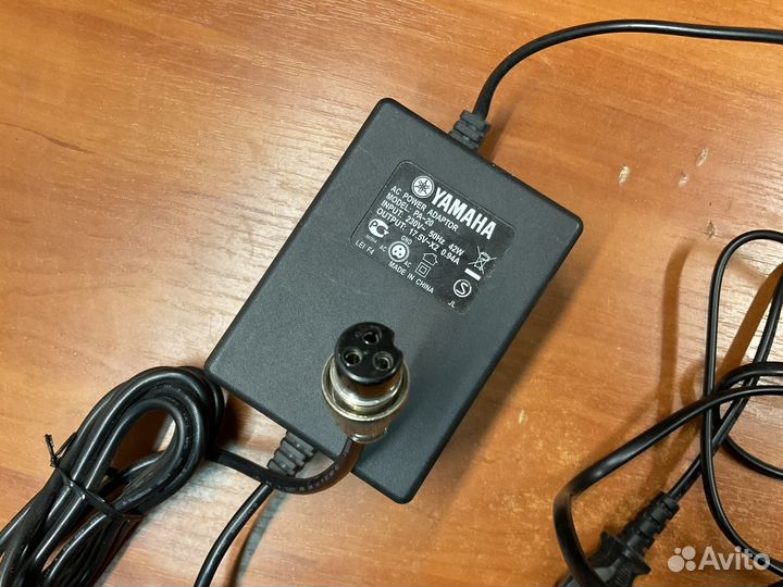 Блок питания Yamaha PA-20 для микшеров