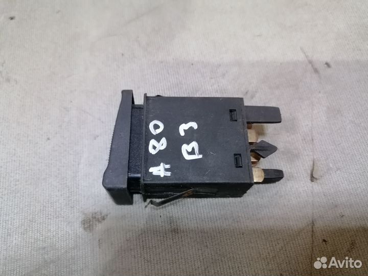 Кнопка аварийной сигнализации Audi 80 B3 1986-1991