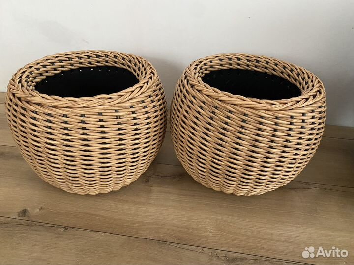 Кашпо для цветов из ротанга