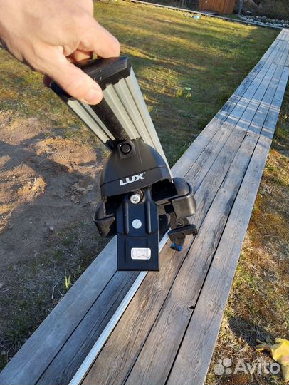 Крепление на багажник поперечные планки Nissan