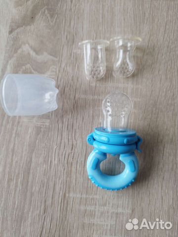 Ниблер детский силиконовый с тремя насадками