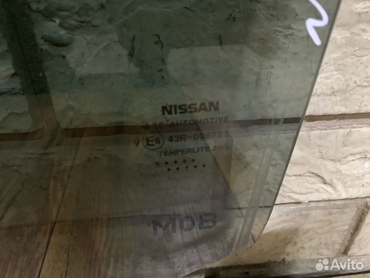 Nissan X-Trail T32 Стекло двери задней LH RH