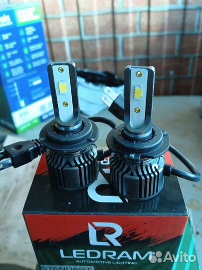 Продам светодиодные лампы H7