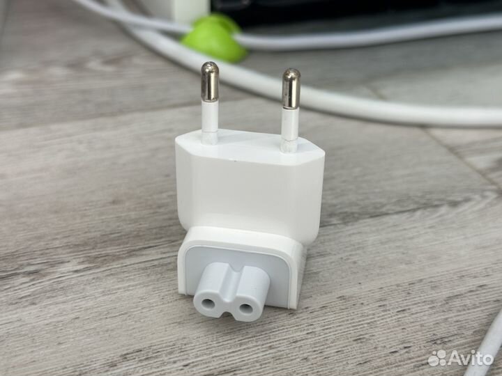 Оригинальная вилка блока питания MacBook EU
