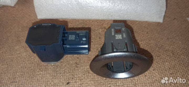 Парктроники передние Mitsubishi Pajero Sport