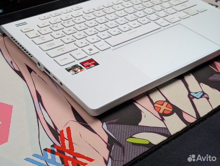 Asus Zephyrus G14 RX6700S/ 2,5k