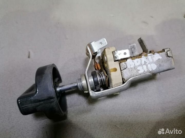 Переключатель света фар Волга газ 3110 1997-2004