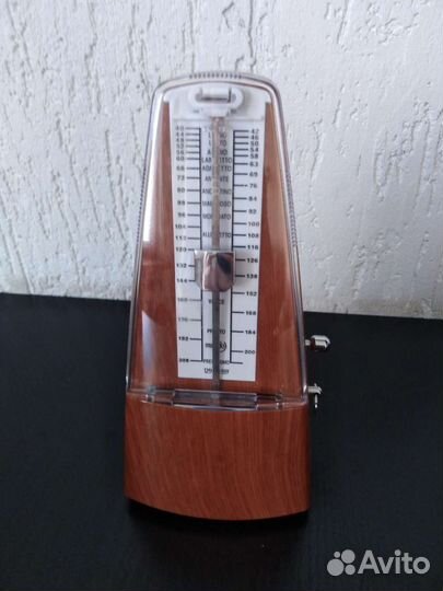 Метроном механический