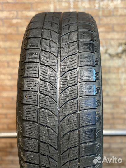 Bridgestone Blizzak WS-60 215/60 R16