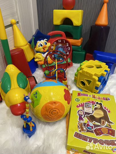 Развивающие игрушки большим пакетом