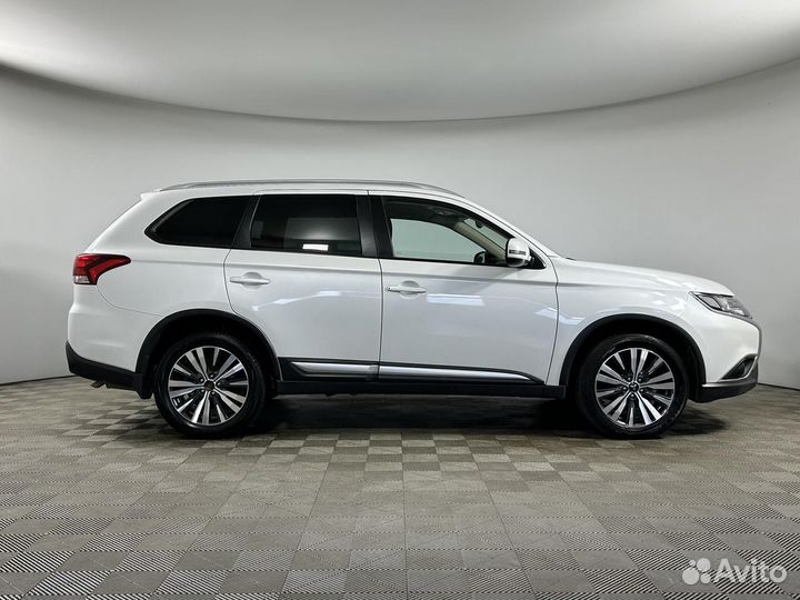 Mitsubishi Outlander 2.0 CVT, 2021, 129 573 км