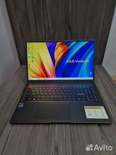 Мощный ультрабук Asus