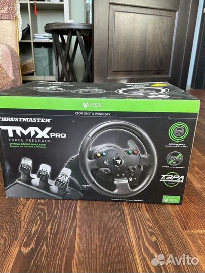 Игровой руль Thrustmaster tmx pro с подставкой