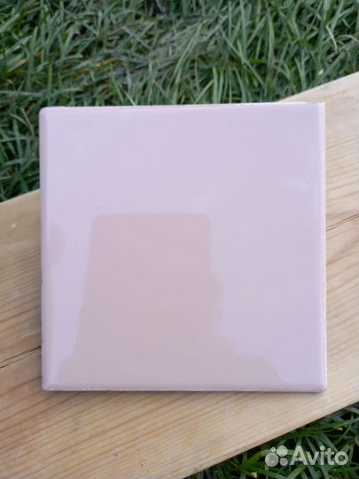 Керамическая плитка настенная бу