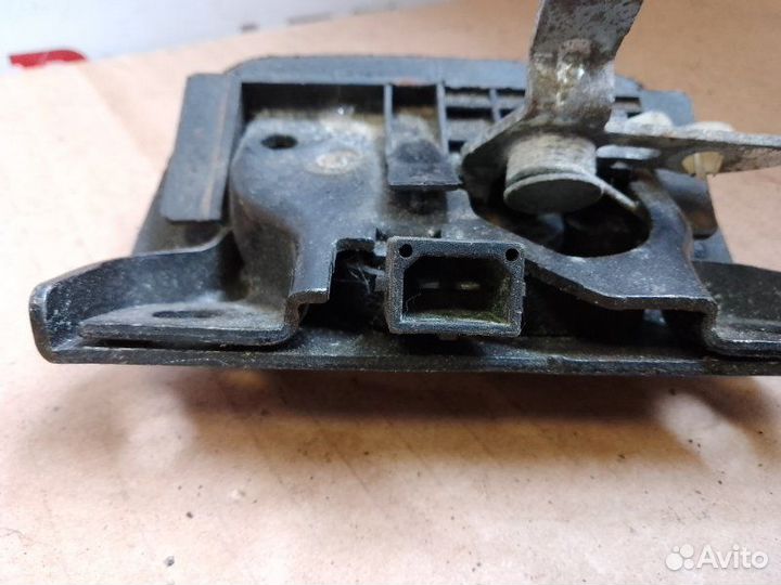 Замок багажника Audi A6 C5