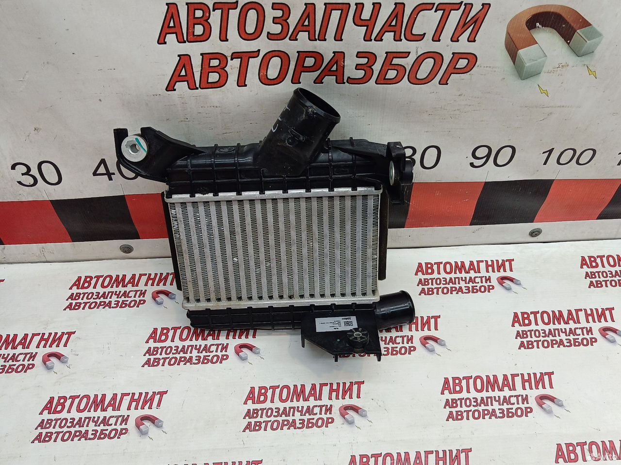 Радиатор интеркулера правый Lixiang L7