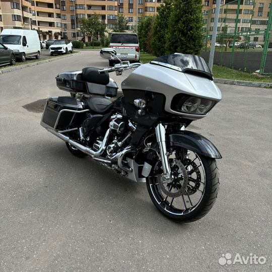 Harley Davidson CVO Road Glide fltrxse