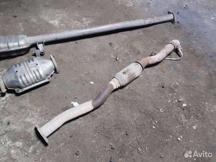 Приёмная труба глушителя Kia sportage II 2008г