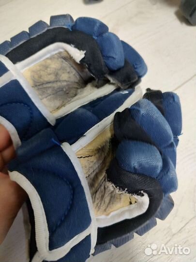 Краги хоккейные