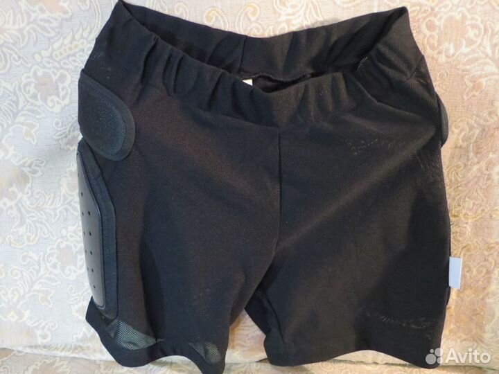 Защитные шорты для сноуборда