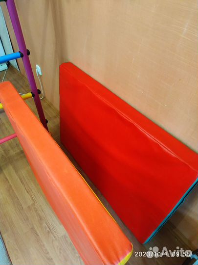 Мат гимнастический