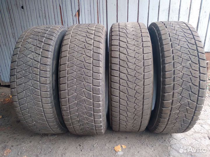 Bridgestone Blizzak DM-V2 225/65 R17 102S