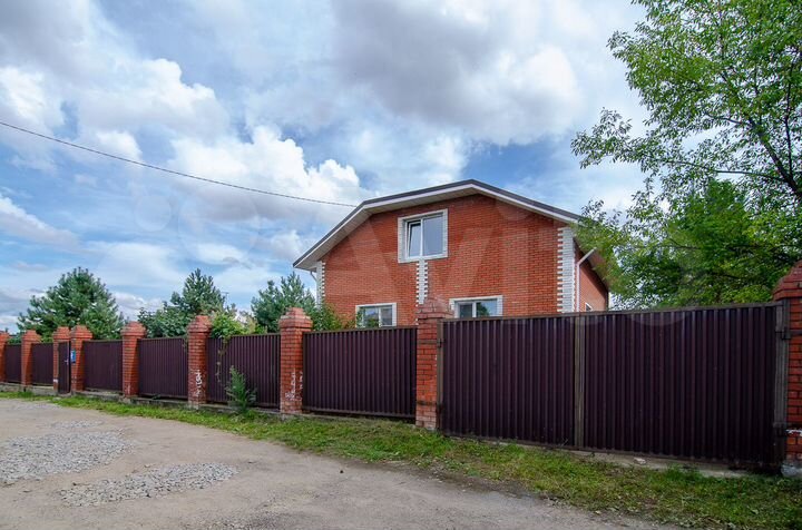 Коттедж 162 м² на участке 10 сот.