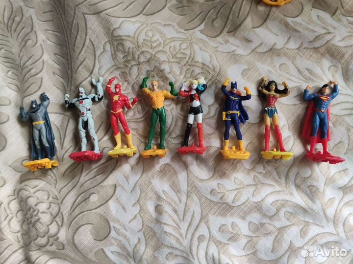 Игрушки из киндера