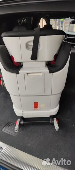 Автомобильное кресло britax romer