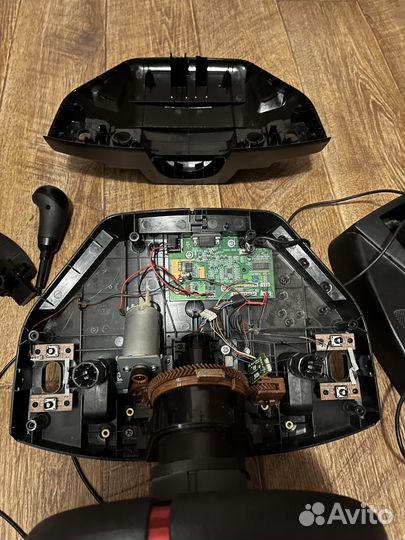 Игровой руль logitech momo racing