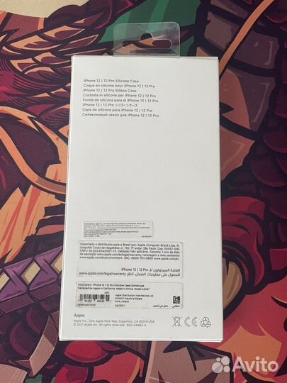 Оригинальный чехол на iPhone 12