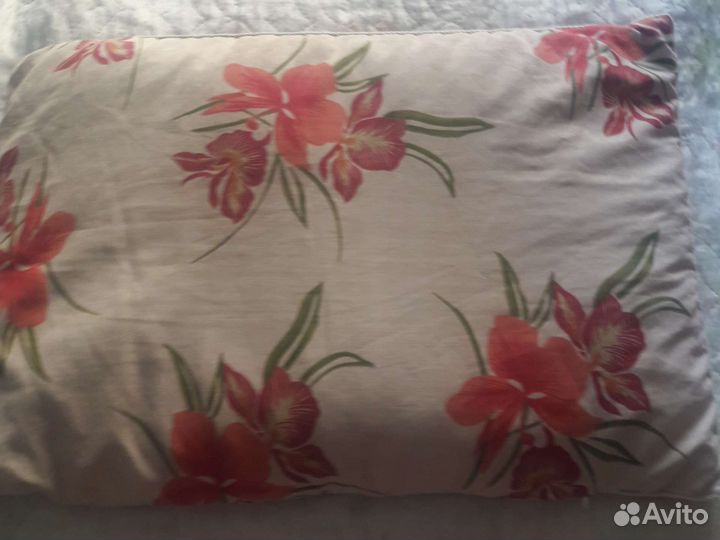 Подушка из гречневой лузги и перьевая