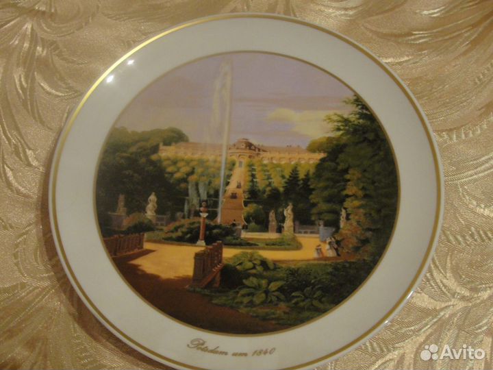Фарфоровые коллекционные тарелки