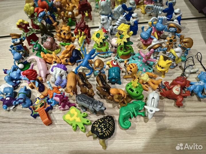 Игрушки из киндера пакетом