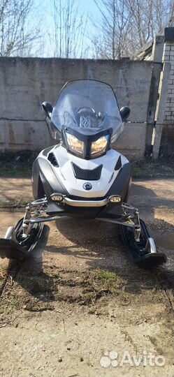 Снегоход BRP Lynx Xtrim Commander