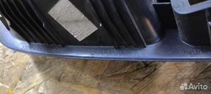 Накладка блока управления стеклоподъёмника Renault