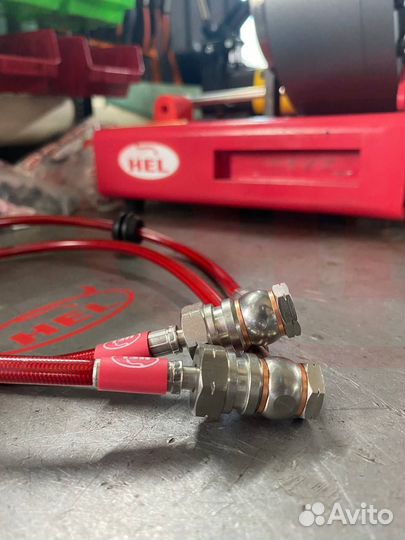 Армированные тормозные шланги на мото