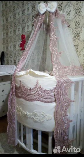 Шикарный комплект в кроватку