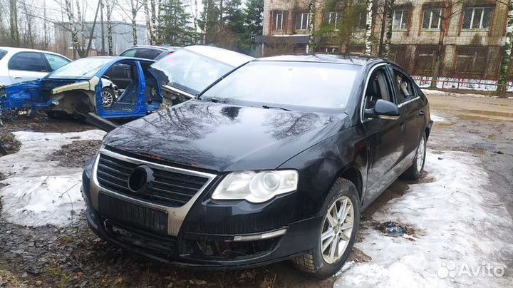 Кулак поворотный задний правый VW Passat B6