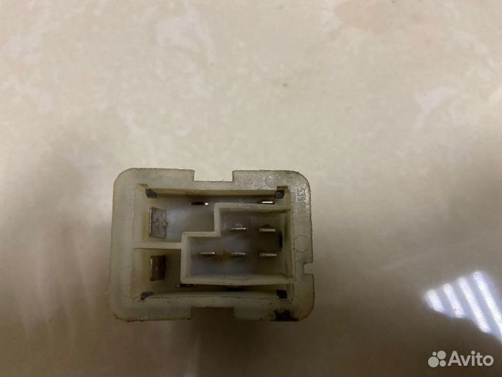 Резистор печки Opel Omega 25 X20XEV 1998