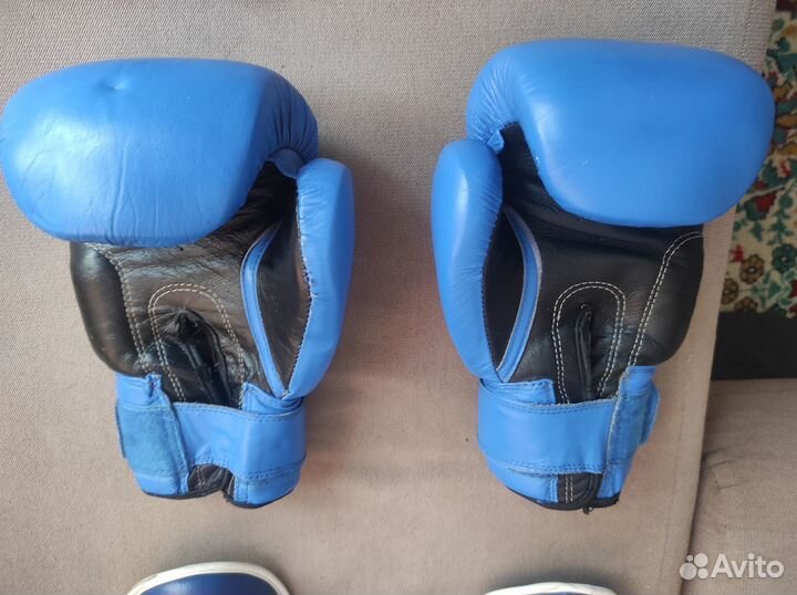 Боксерские перчатки 12oz