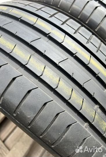 Pirelli P Zero PZ4 225/45 R19