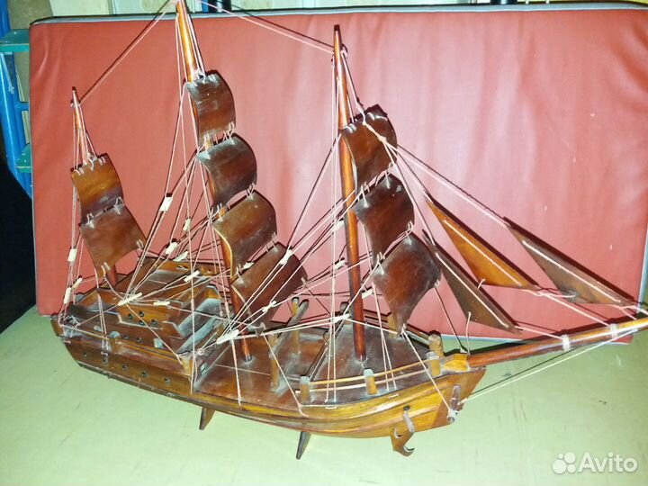 Модель корабля СССР парусник 3 мачты